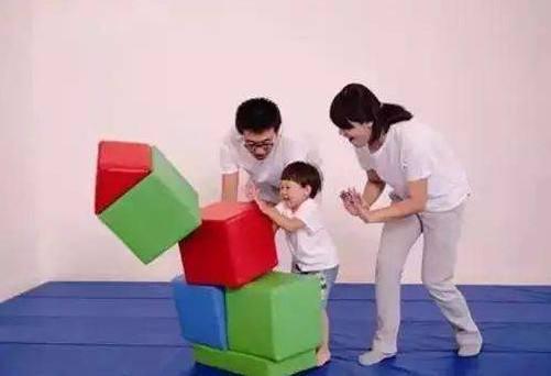 家庭游戏玩,增进亲子关系(图2) 家庭游戏玩,增进亲子关系(图2)