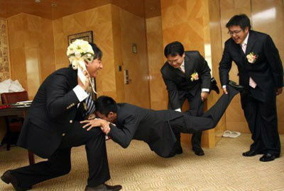 新郎誓言游戏,见证爱情承诺的浪漫瞬间(图2) 新郎誓言游戏,见证爱情承诺的浪漫瞬间(图2)