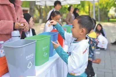 摆摊儿童游戏,摆摊游戏中的童年记忆(图3) 摆摊儿童游戏,摆摊游戏中的童年记忆(图3)