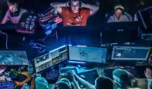 网吧电脑打游戏照片,感受竞技魅力(图3) 网吧电脑打游戏照片,感受竞技魅力(图3)