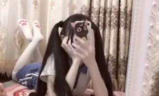 美女玩游戏输掉衣服,衣橱瞬间空空如也(图3) 美女玩游戏输掉衣服,衣橱瞬间空空如也(图3)