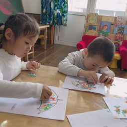 小雨伞手指游戏视频,寓教于乐的亲子时光(图3) 小雨伞手指游戏视频,寓教于乐的亲子时光(图3)
